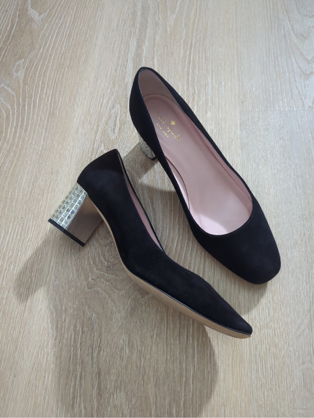 KATE SPADE Suede PUMPS RHINESTONES Block Heel Pump Sz 8.5B Sandals